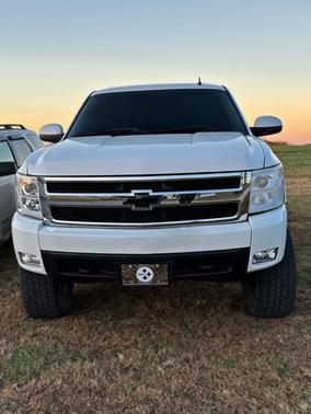 White 2007 Chevrolet Silverado 1500 LTZ Crew Cab