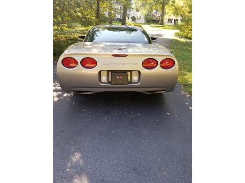 2000 Chevrolet Corvette Base