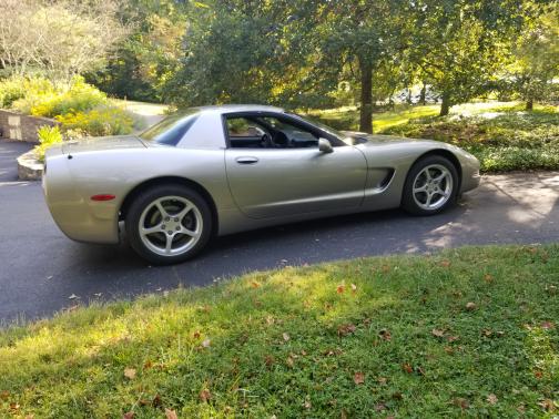 2000 Chevrolet Corvette Base