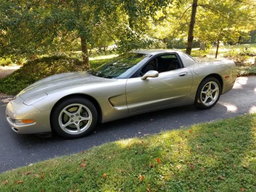 2000 Chevrolet Corvette Base