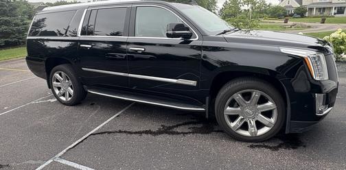 2018 Cadillac Escalade ESV Luxury