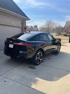2024 Audi Q8 e-tron Sportback S line Premium Plus
