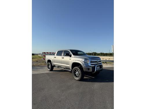2014 Toyota Tundra SR5