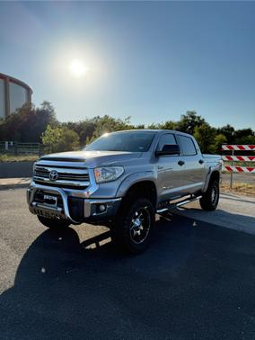 2014 Toyota Tundra SR5