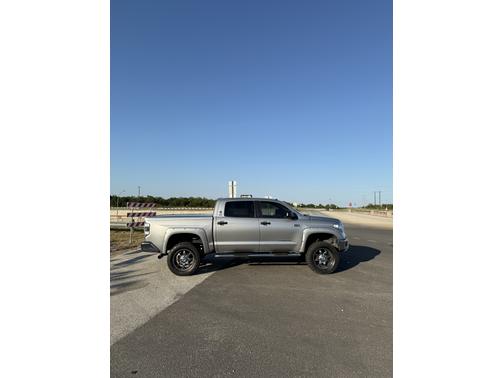 2014 Toyota Tundra SR5