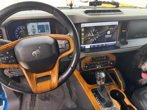 Blue 2023 Ford Bronco Badlands Advanced
