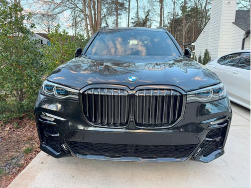 2022 BMW X7 M50i