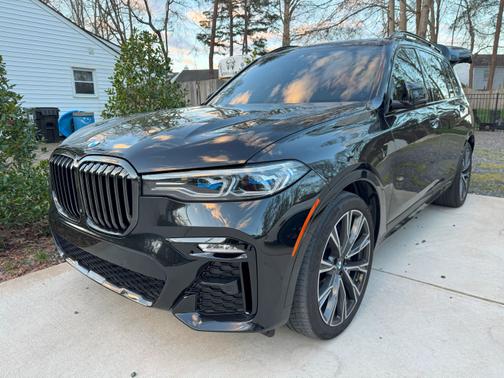 2022 BMW X7 M50i