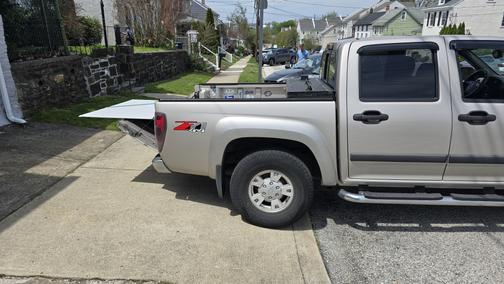 2004 Chevrolet Colorado LS