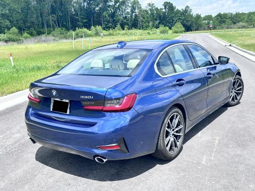 2021 BMW 330 i