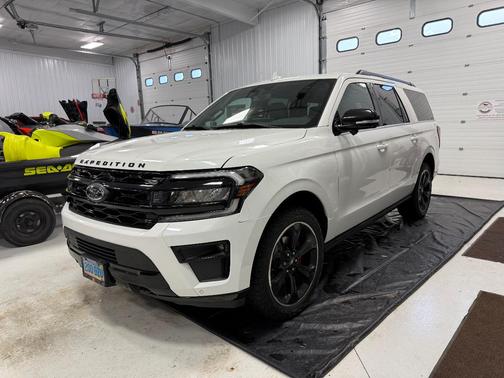 White 2023 Ford Expedition Max Limited