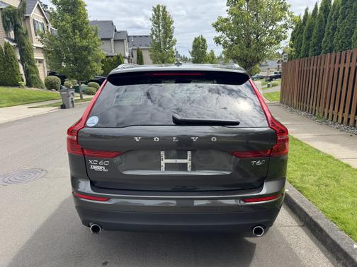 2018 Volvo XC60 T6 Momentum