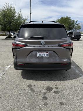 2021 Toyota Sienna LE 8 Passenger