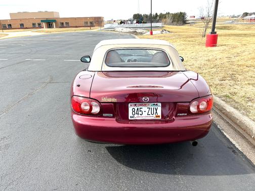 2003 Mazda MX-5 Miata LS