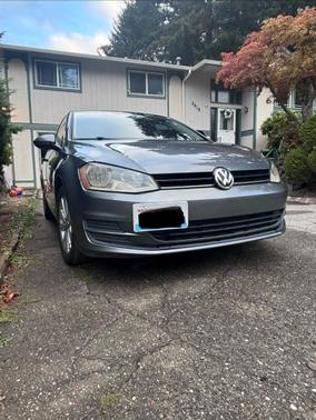 Gray 2015 Volkswagen Golf Man TDI S