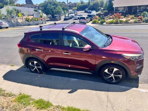 Red 2017 Hyundai TUCSON Limited