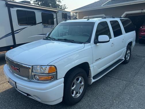 White 2003 GMC Yukon XL Denali