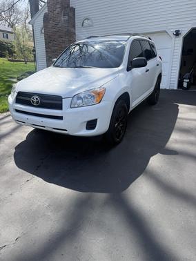 White 2011 Toyota RAV4 Base