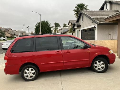 2000 Mazda MPV DX
