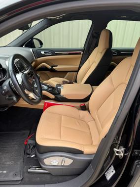 Black 2017 Porsche Cayenne Cayenne