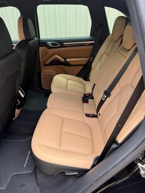 Black 2017 Porsche Cayenne Cayenne