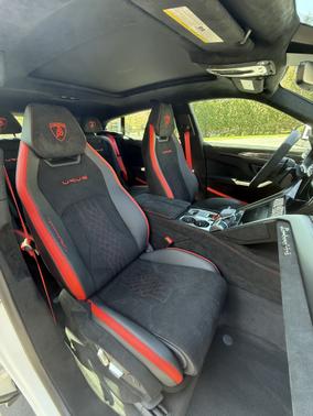2024 Lamborghini Urus Performante