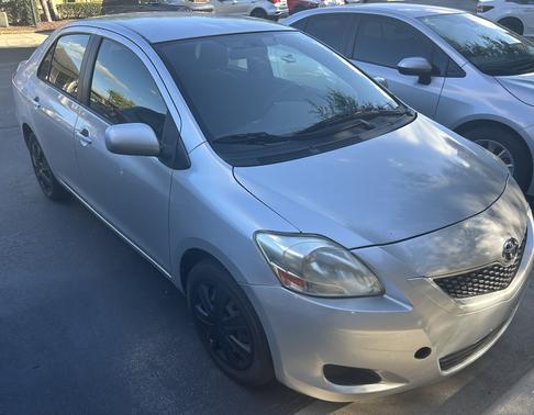 2012 Toyota Yaris Base