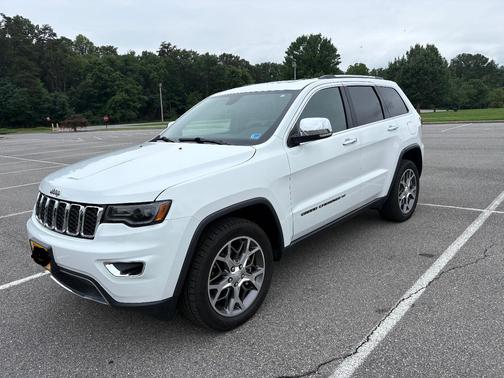 White 2022 Jeep Grand Cherokee WK Limited