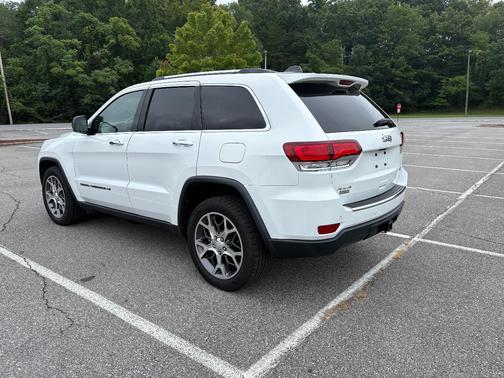 White 2022 Jeep Grand Cherokee WK Limited