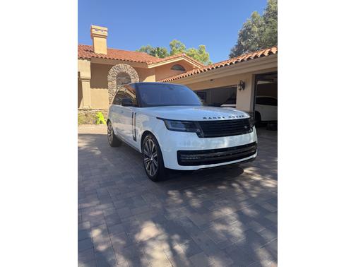 2023 Land Rover Range Rover P400 SE SWB