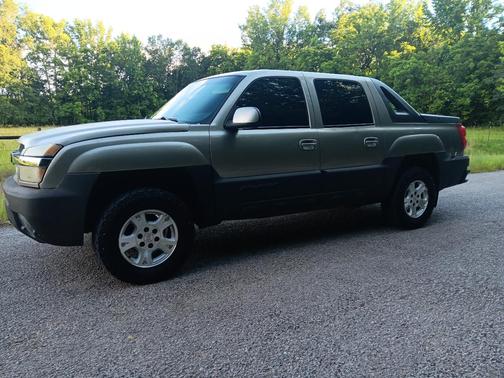 Beige 2003 Chevrolet Avalanche 1500