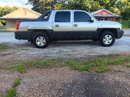 Beige 2003 Chevrolet Avalanche 1500