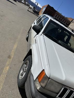 1994 Jeep Grand Cherokee SE 4WD