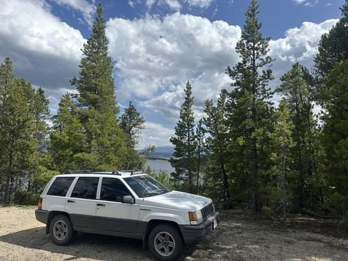 1994 Jeep Grand Cherokee SE 4WD