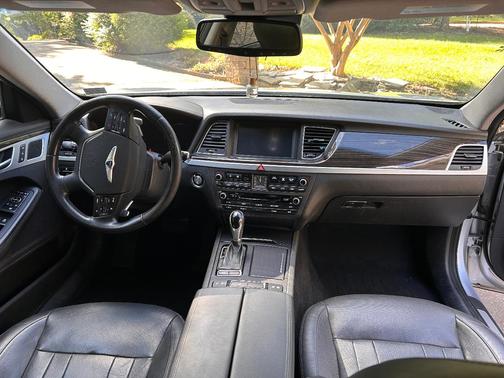 Silver 2015 Hyundai Genesis 3.8
