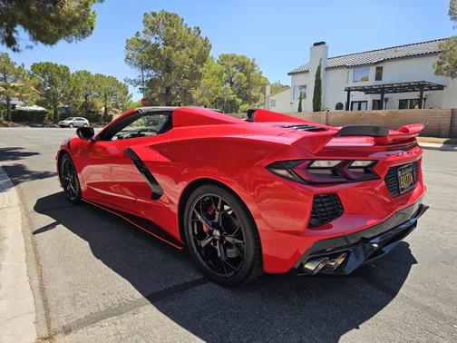 Red 2022 Chevrolet Corvette Stingray w/3LT