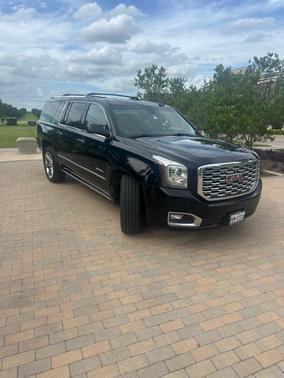 Black 2018 GMC Yukon XL Denali