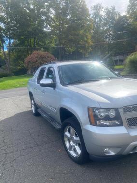 Silver 2013 Chevrolet Avalanche LT