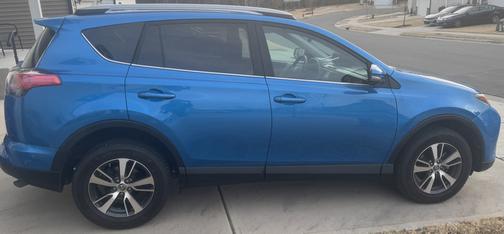 2018 Toyota RAV4 XLE