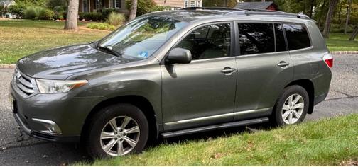 2012 Toyota Highlander SE