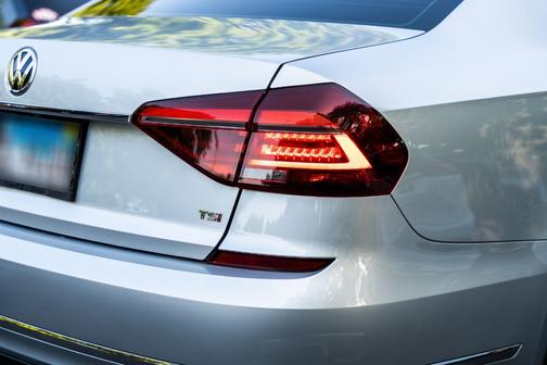 Silver 2017 Volkswagen Passat 1.8T SE