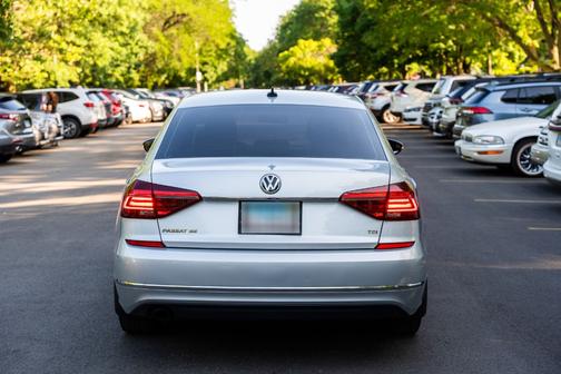 Silver 2017 Volkswagen Passat 1.8T SE