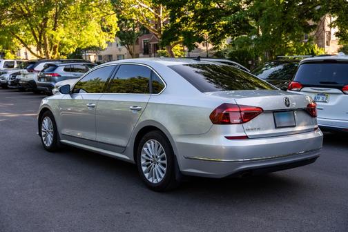 Silver 2017 Volkswagen Passat 1.8T SE