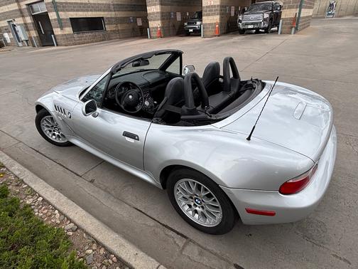 Silver 2001 BMW Z3 2.5i Roadster