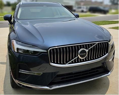 2022 Volvo XC60 B5 Inscription