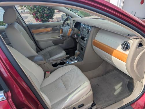 2008 Lincoln MKZ Base