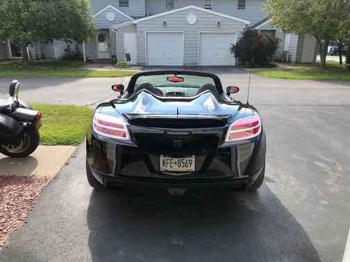 2007 Saturn Sky Red Line