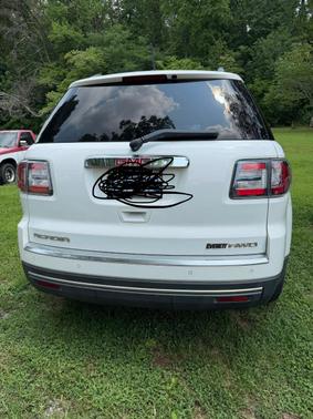White 2016 GMC Acadia SLE-2