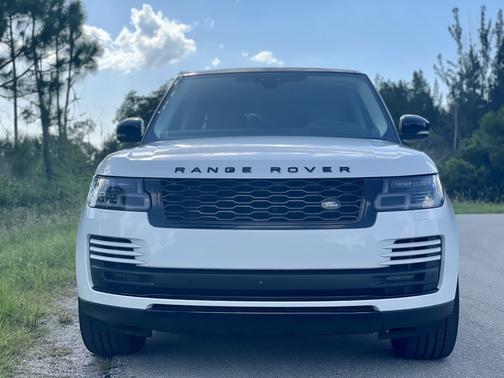Photo 5 of 8 of 2018 Land Rover Range Rover 5.0L Supercharged LWB