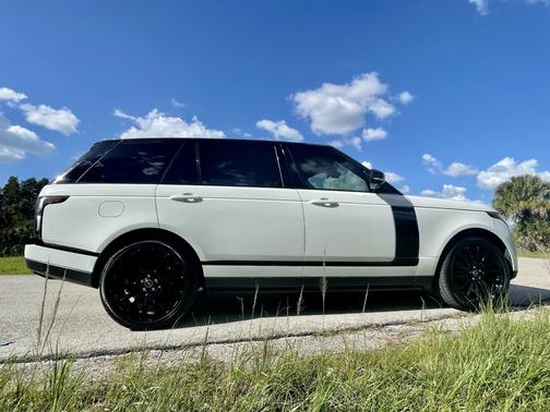 Photo 2 of 8 of 2018 Land Rover Range Rover 5.0L Supercharged LWB